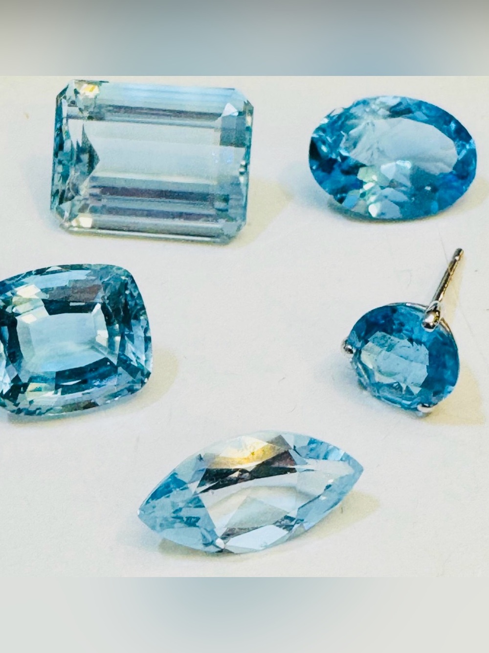 Loose Aquamarine Gemstone Lot - Light Blue Faceted Stones
